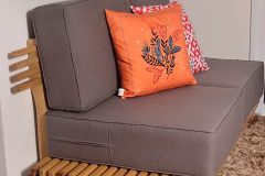 Sofá Ripado para Futon feito em madeira Maciça produzido pela Marcaria Brás