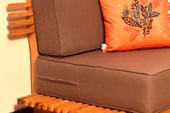 Sofá Ripado para Futon feito em madeira Maciça produzido pela Marcaria Brás