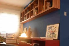 Nicho em Madeira Maciça e Rack para sala em MDF produzido por Marcenaria Brás